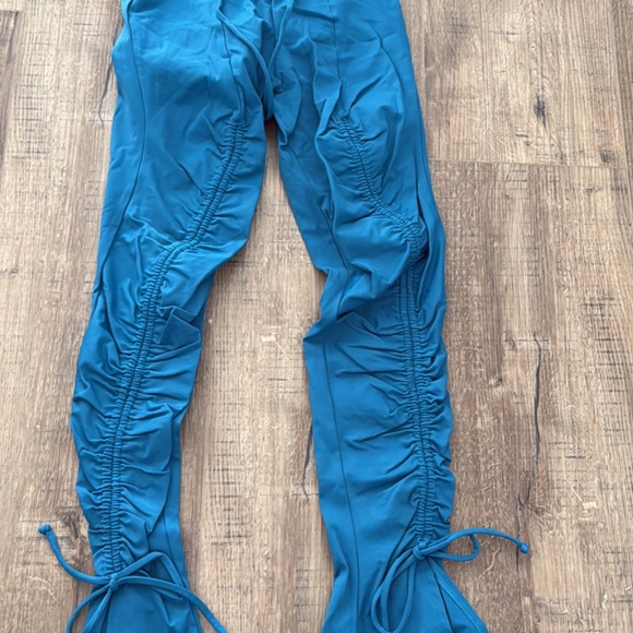 Port DeBras Leggings - Size M (like new) - Picture 6 of 6